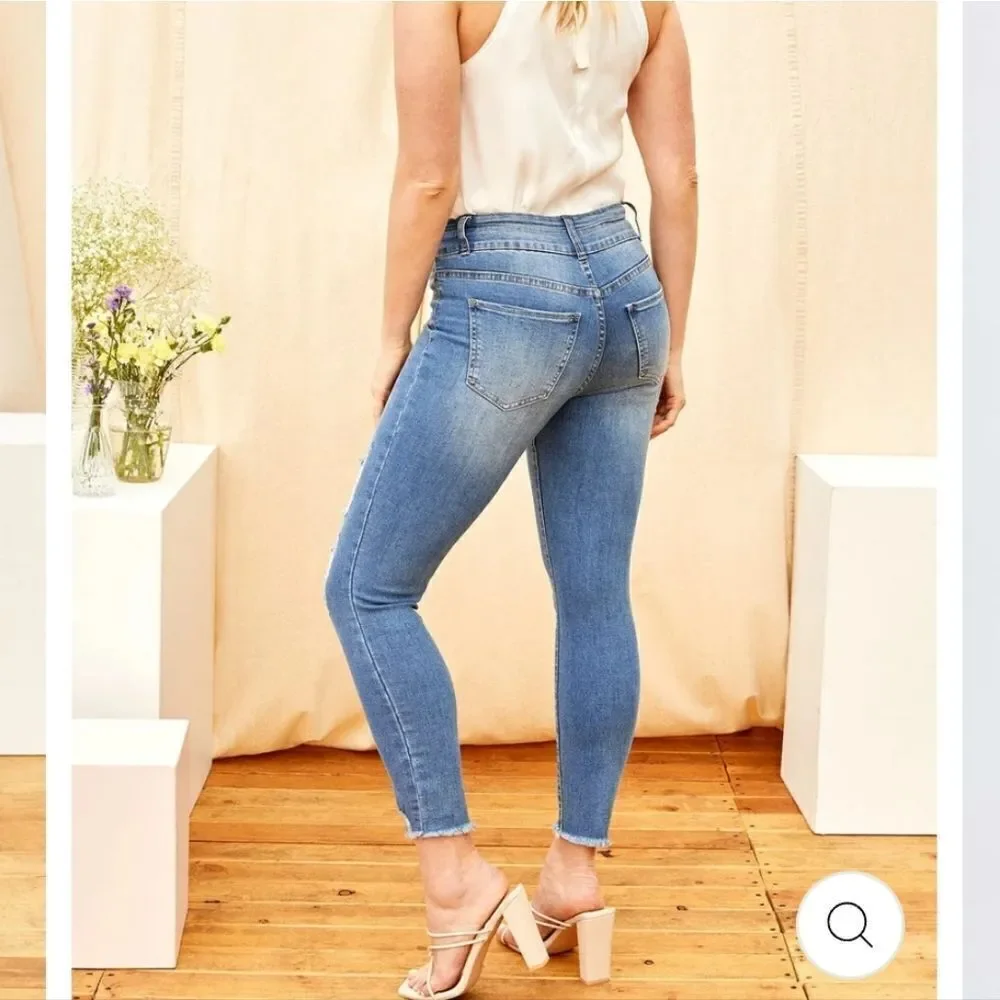 Ymi size 7 jeans distressed stretch frayed - Picture 1 of 9
